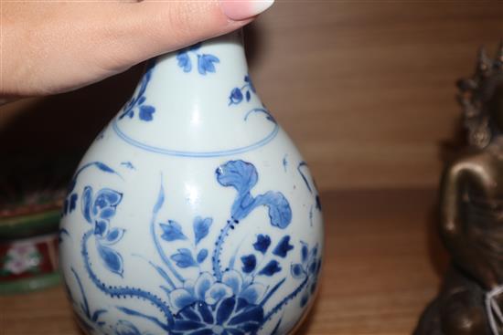 A Chinese Kangxi blue and white bottle vase, on hardwood stand vase excluding stand 23cm